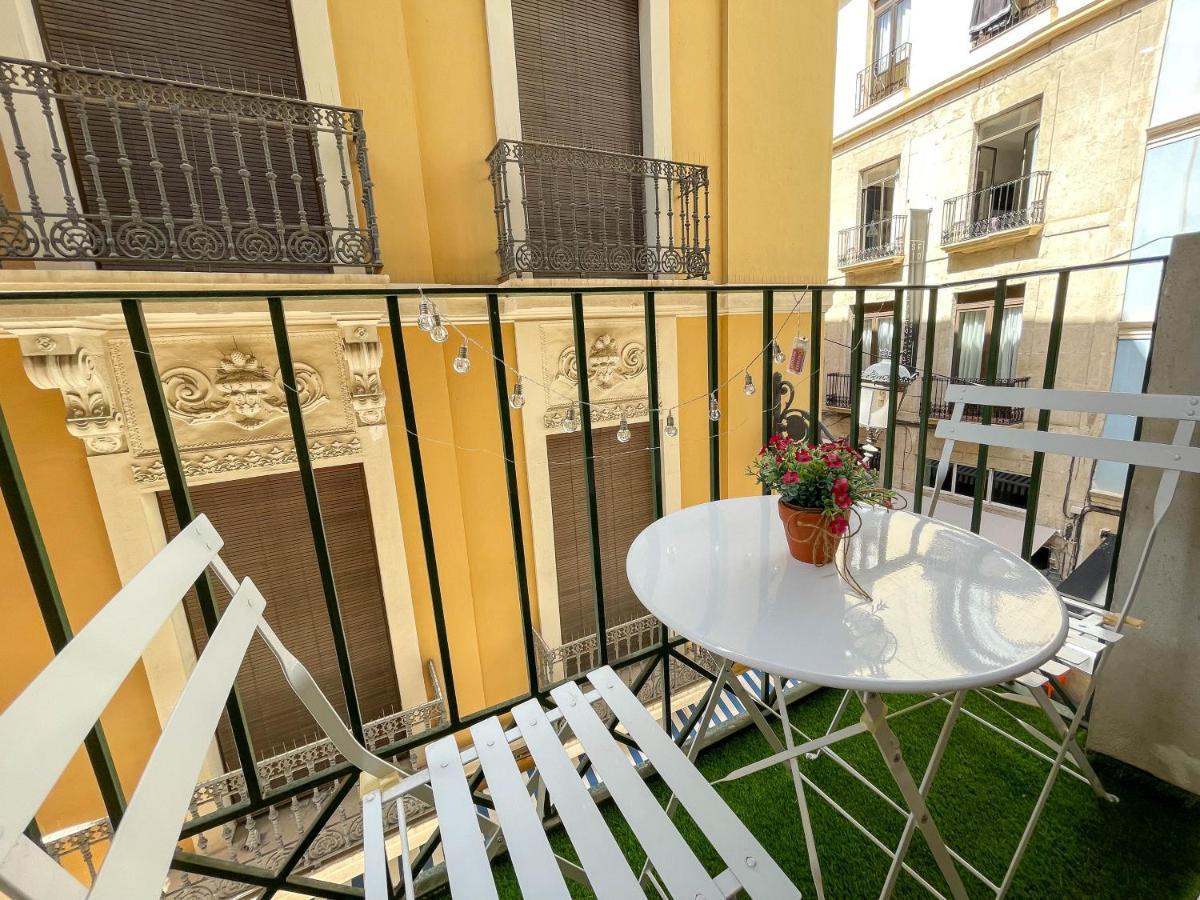 אליקאנטה Apartamento Con Mucho Encanto En Pleno Centro מראה חיצוני תמונה